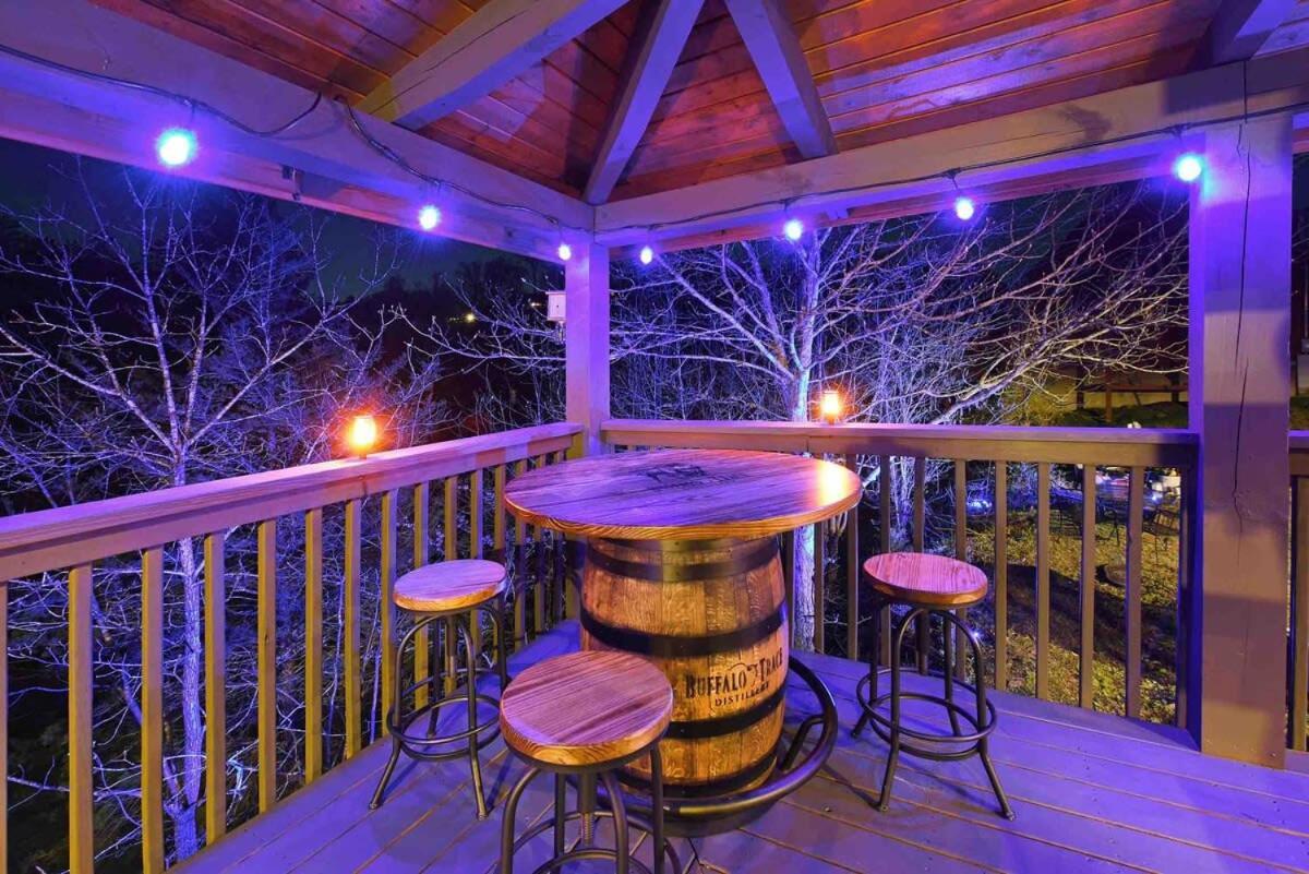 Ryes And Shine Bootlegger'S Cabin! Hot Tub* Pool* Arcade* Billiards *Ev * Pet Friendly 세비어빌 외부 사진