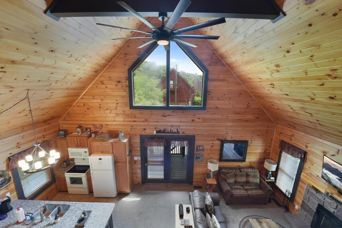 Ryes And Shine Bootlegger'S Cabin! Hot Tub* Pool* Arcade* Billiards *Ev * Pet Friendly 세비어빌 외부 사진