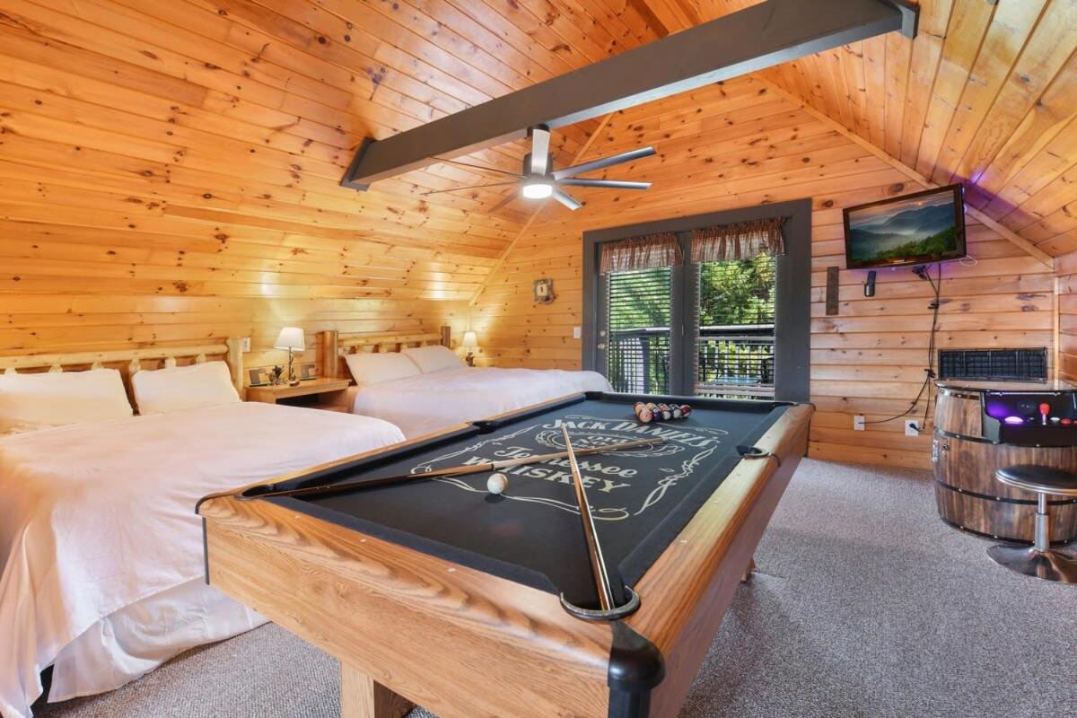 Ryes And Shine Bootlegger'S Cabin! Hot Tub* Pool* Arcade* Billiards *Ev * Pet Friendly 세비어빌 외부 사진